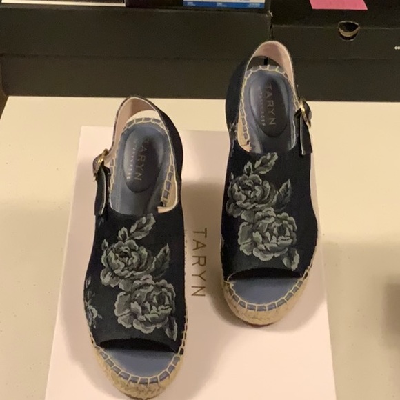 TARYN by Taryn Rose Winda Wedge Sandal in Denim NIB - Picture 1 of 6